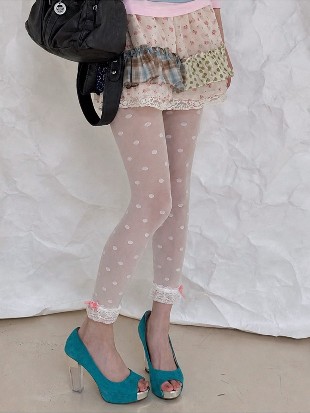 Softgirl White Polka Dot Sheer Lace Trim Bow Capri Tights